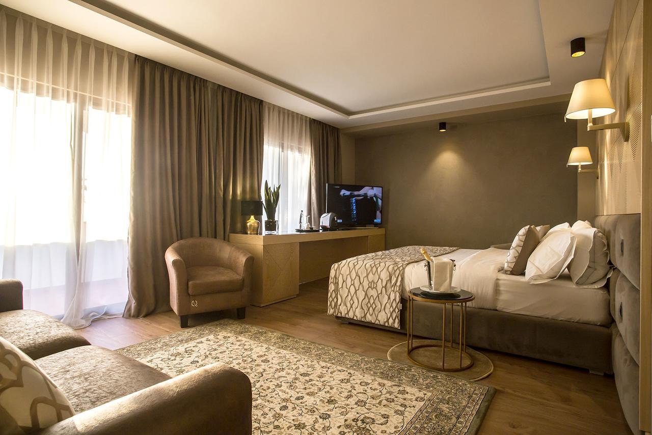 Agroturizem Kodra E Kuajve Hotel Shkallnur Luaran gambar